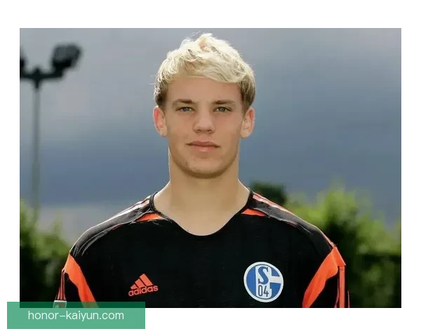 穆西亚拉年度高光盘点：天才少年的卓越成就引发广泛关注